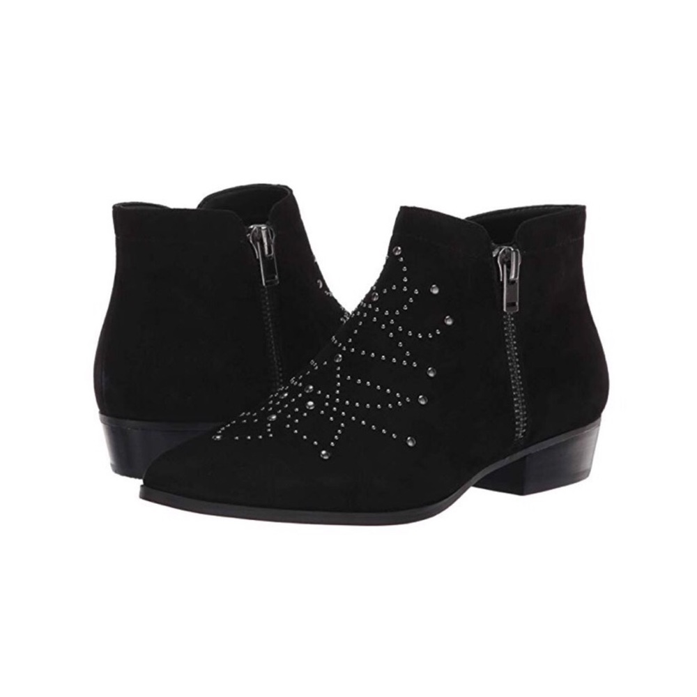 NWOT Naturalizer black ankle boots